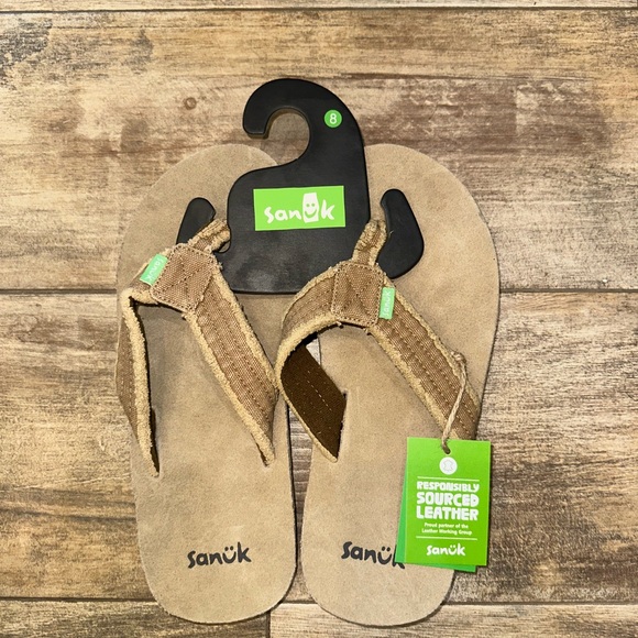 Sanuk Tan and Brown Men\'s Sandals